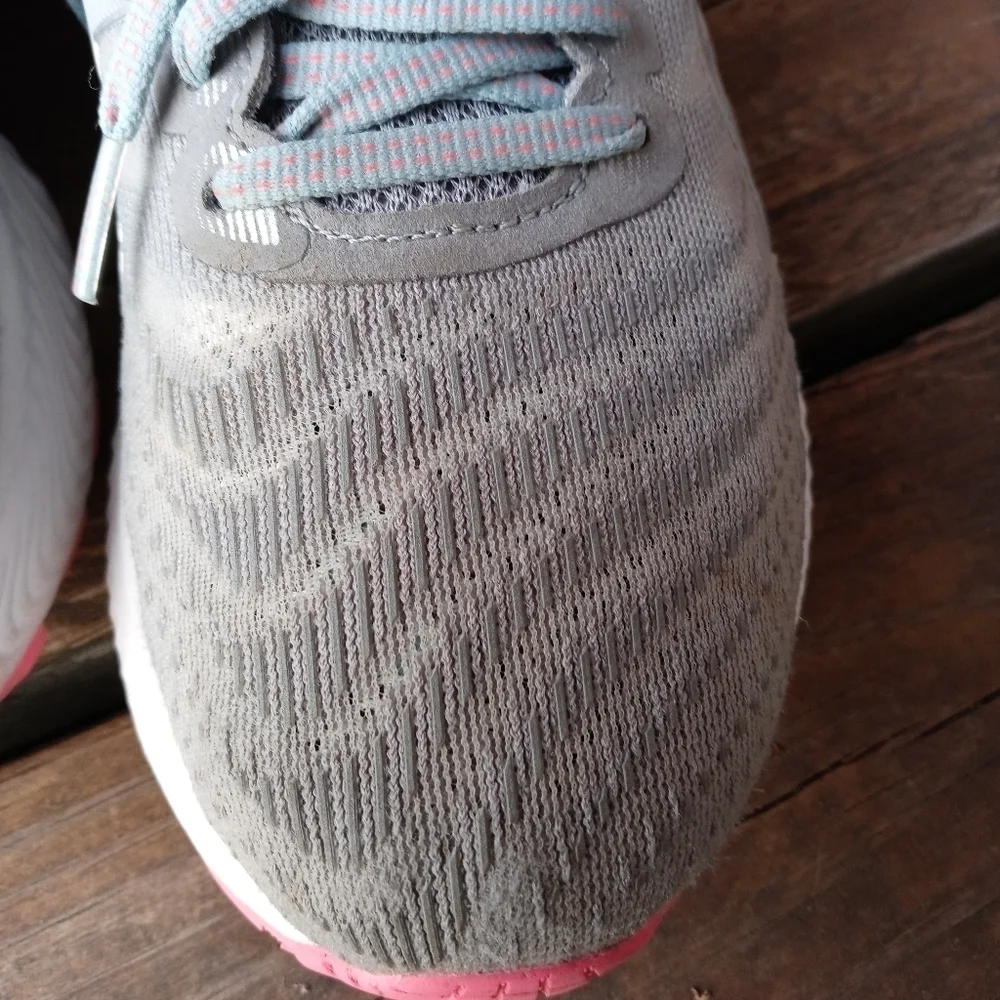 Asics Gel-Nimbus 22 Lite-Show Sheet Rock Grey Pink Wmn sz 9.5 shoe 1012A585-020.